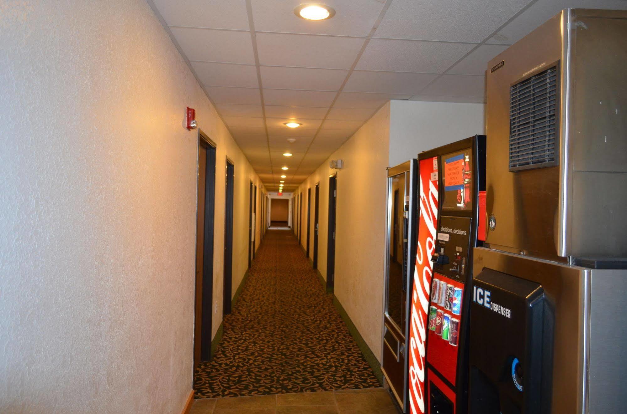 Motel Booneslick - 2*